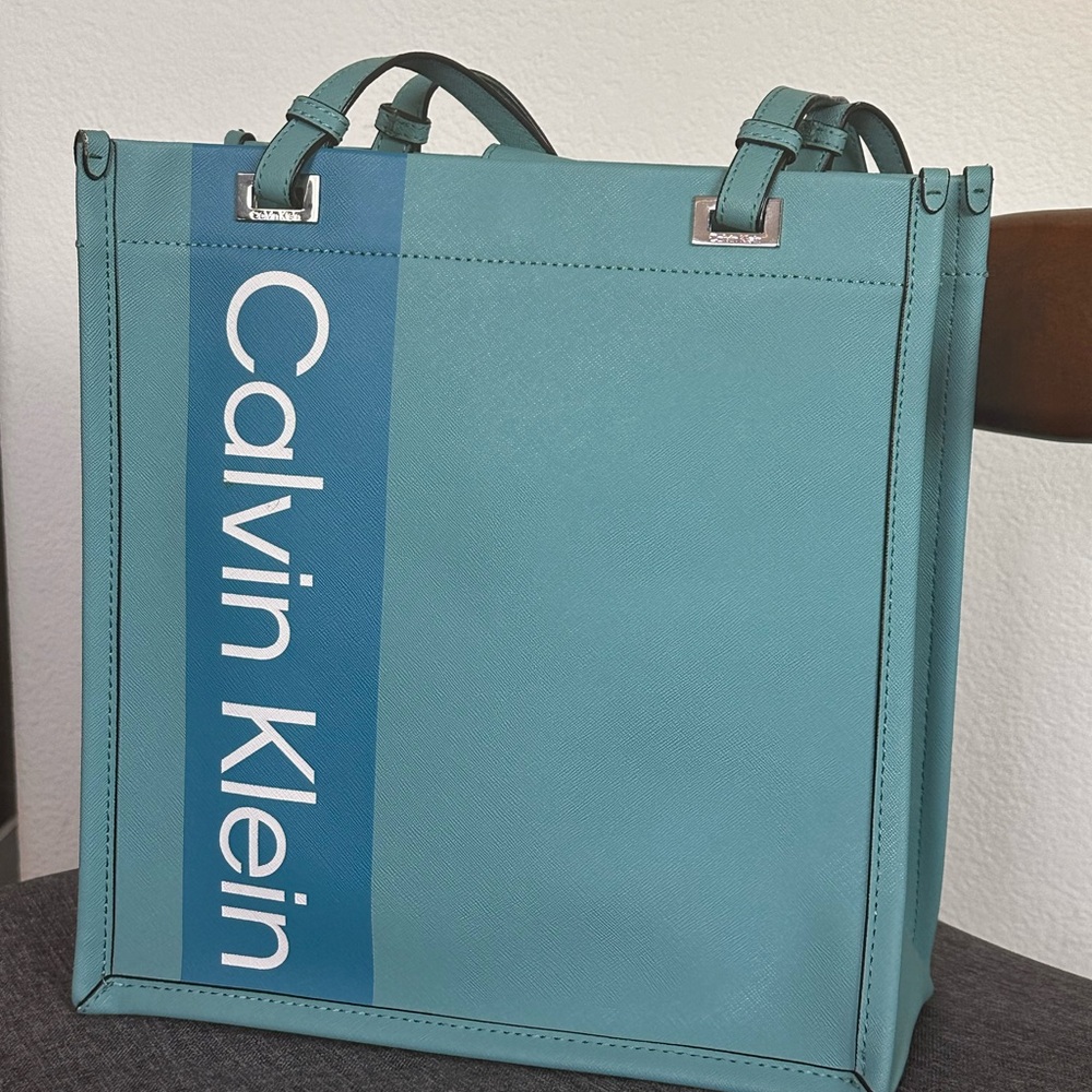 Calvin Klein Bag in Teal Blue